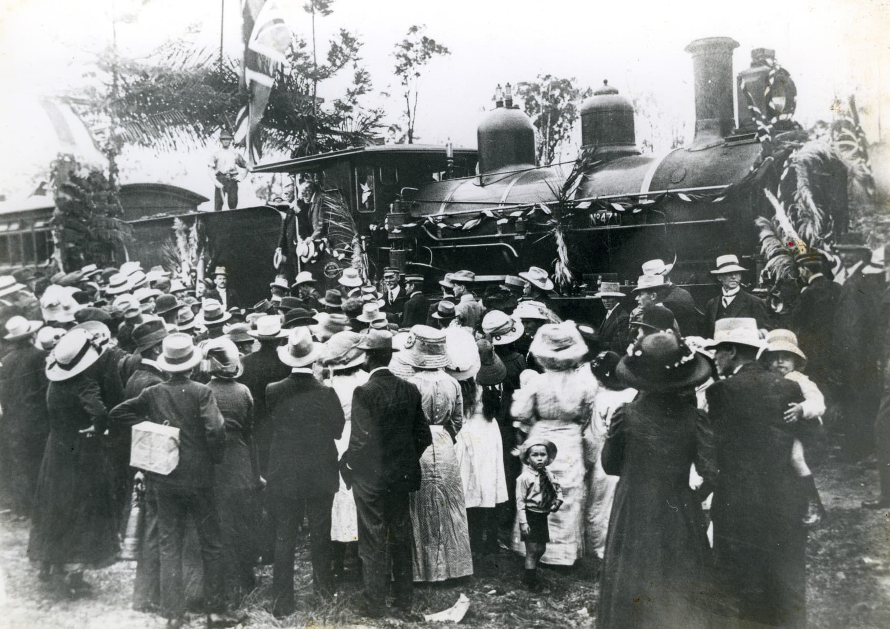 1913 opening Yarraman rail D1000012