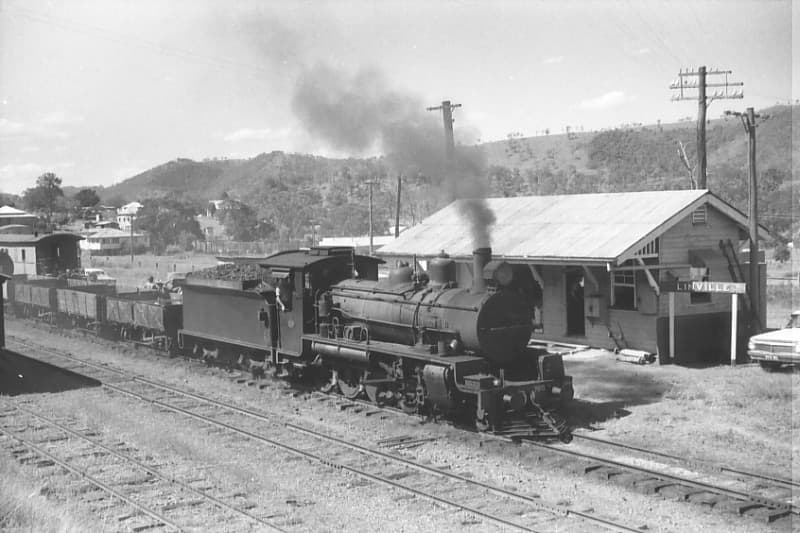 Linville Stn and Train